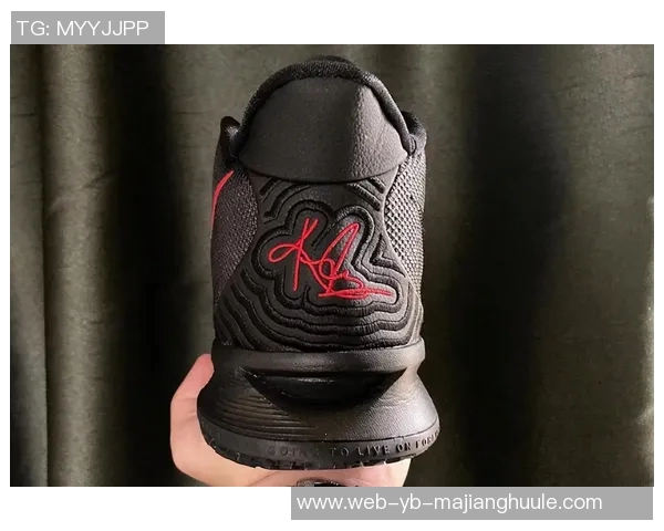 奥赖利英格兰队首秀精彩纷呈斯通斯亲自颁发纪念帽子致敬新星 奥赖利英格兰队首秀精彩纷呈斯通斯亲自颁发纪念帽子致敬新星